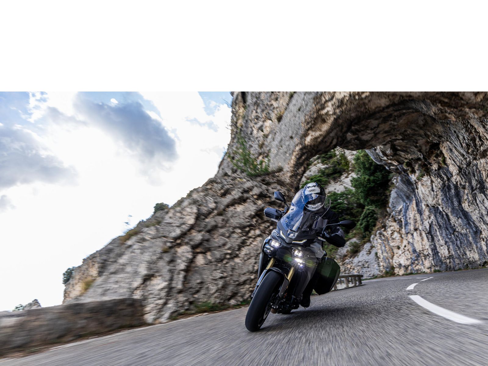 Мотоцикл YAMAHA TRACER 9 GT (Ceramic Ice) 2026